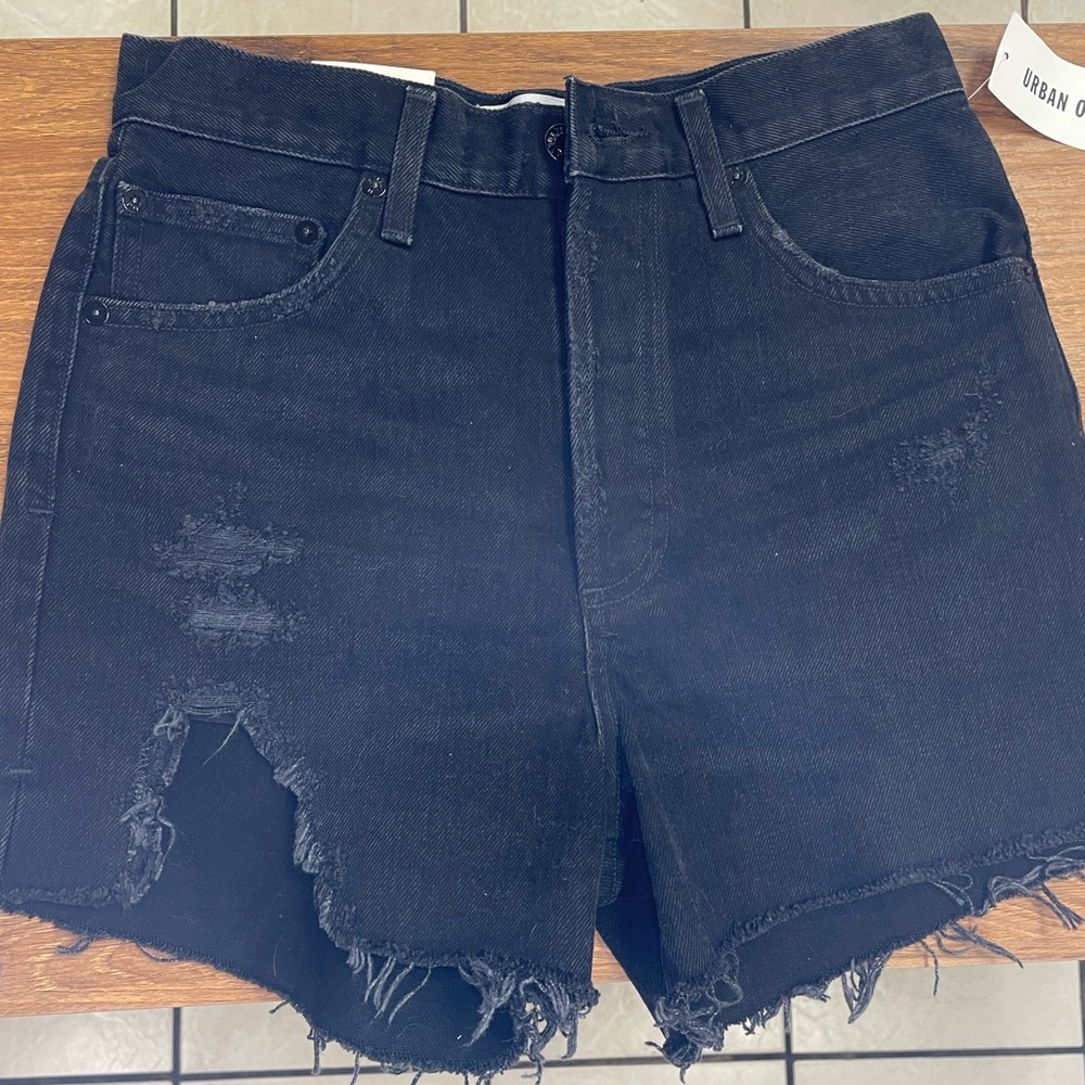 AGOLDE Dee Shorts - Picture 3 of 11